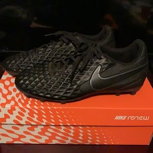 Nike men’s tiempo soccer cleats.